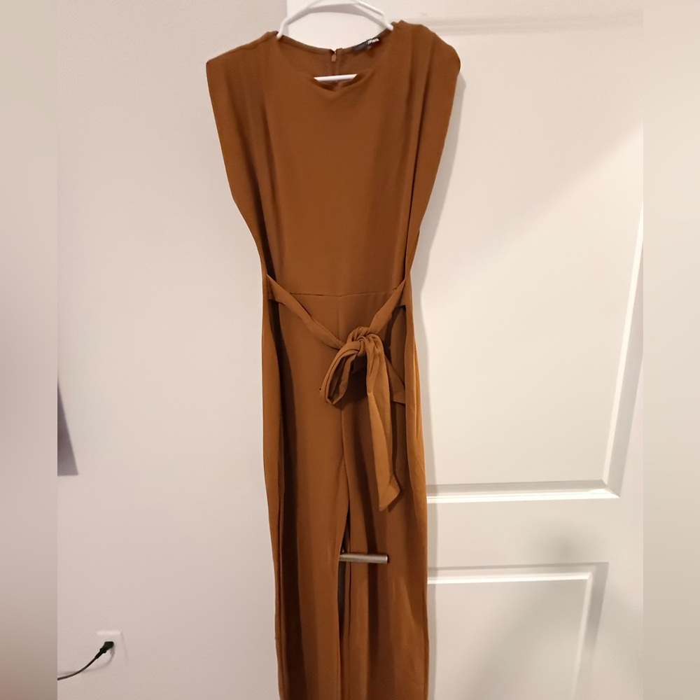Women's Sleeveless Tie-Waist Jumpsuit in Caramel Brown - Picture 5 of 6